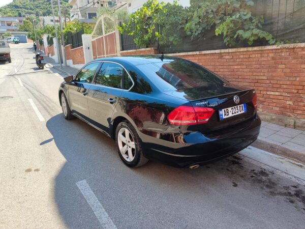 Volkswagen Passat - Image 3