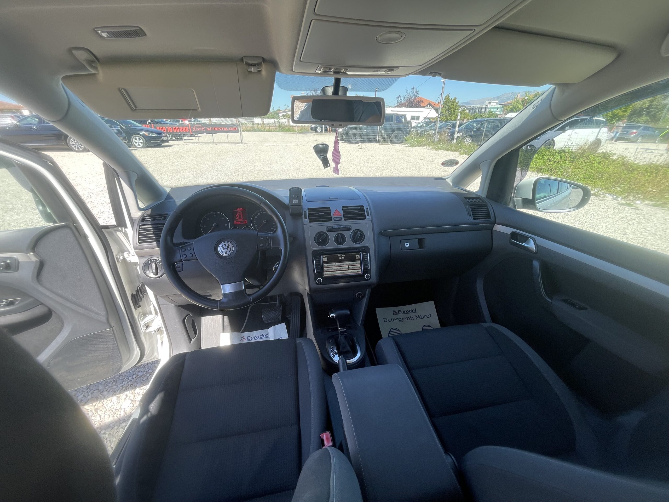 Volkswagen Touran - Image 4