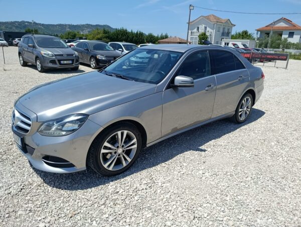 Mercedes-Benz E Class - Image 2