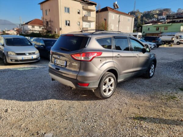 Ford Escape - Image 3