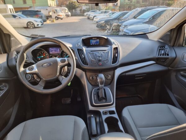 Ford Escape - Image 4