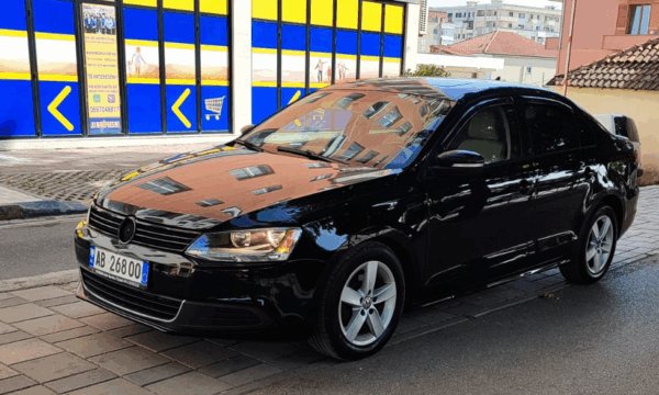 Volkswagen Jetta - Image 2